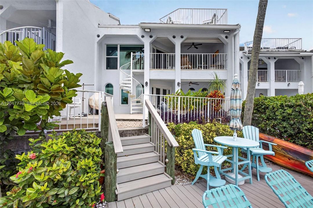 For Sale: $3,950,000 (3 beds, 3 baths, 3123 Square Feet)