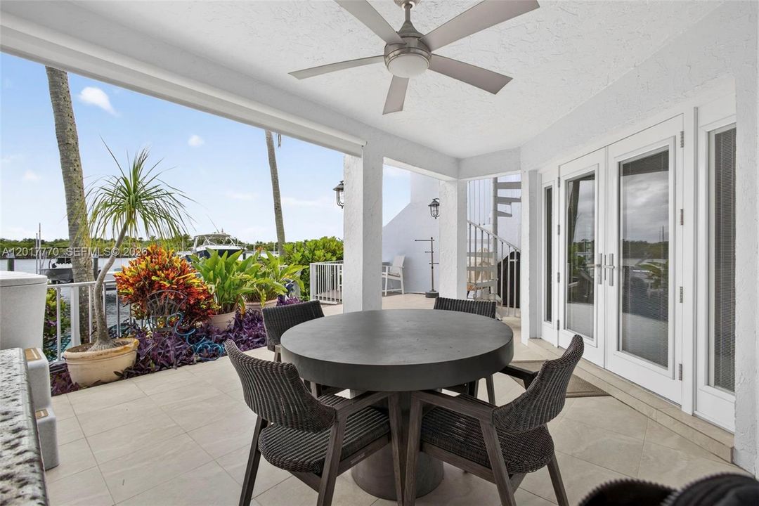 For Sale: $3,950,000 (3 beds, 3 baths, 3123 Square Feet)