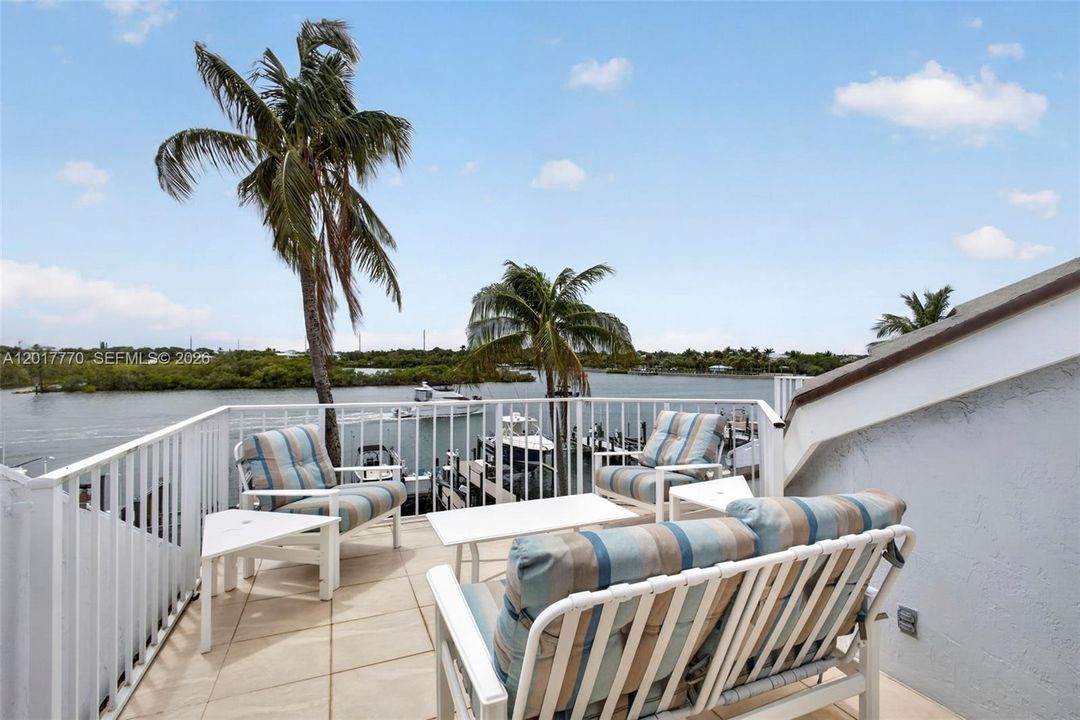 For Sale: $3,950,000 (3 beds, 3 baths, 3123 Square Feet)