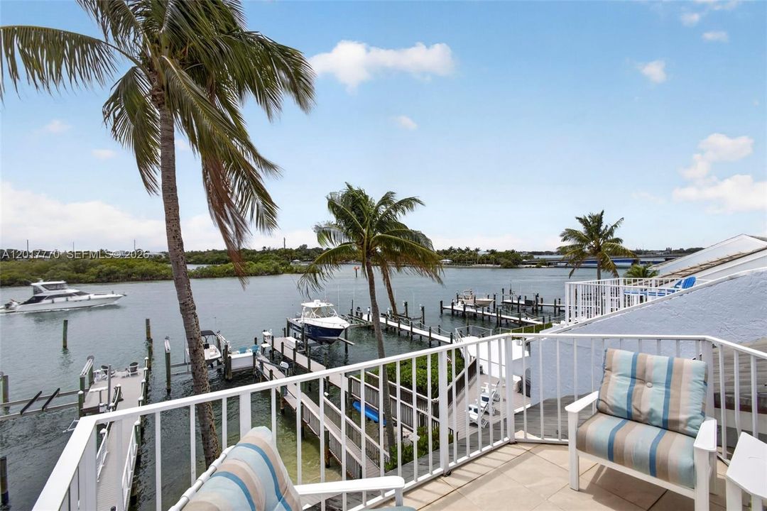For Sale: $3,950,000 (3 beds, 3 baths, 3123 Square Feet)