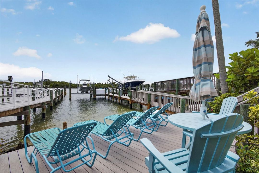 For Sale: $3,950,000 (3 beds, 3 baths, 3123 Square Feet)