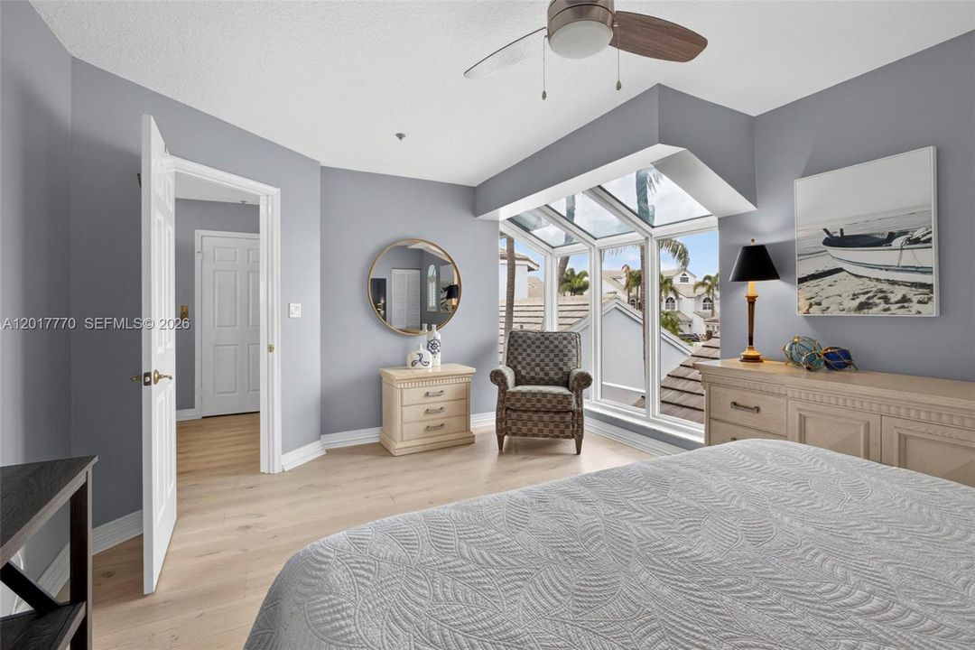 For Sale: $3,950,000 (3 beds, 3 baths, 3123 Square Feet)