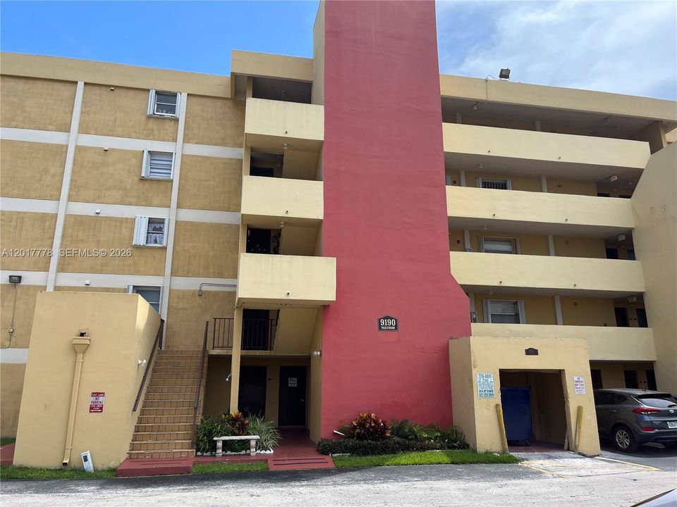 На продажу: $248,000 (1 спален, 1 ванн, 838 Квадратных фут)