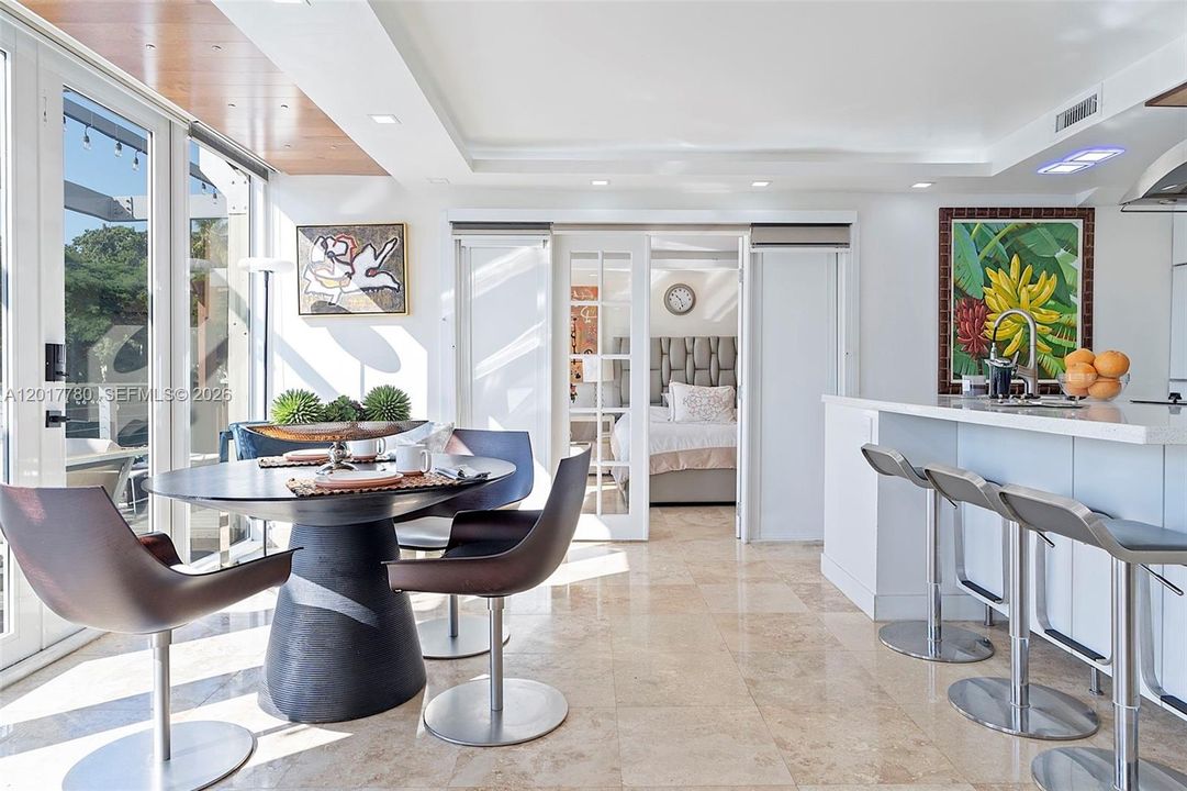 For Sale: $559,999 (2 beds, 2 baths, 790 Square Feet)
