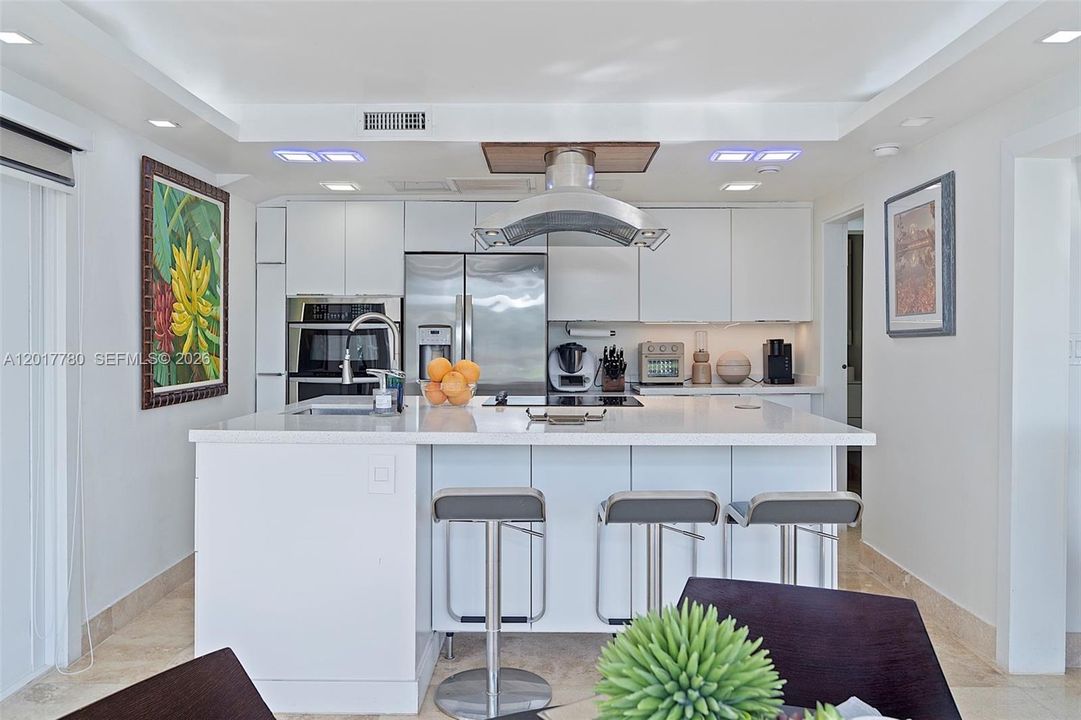 For Sale: $559,999 (2 beds, 2 baths, 790 Square Feet)