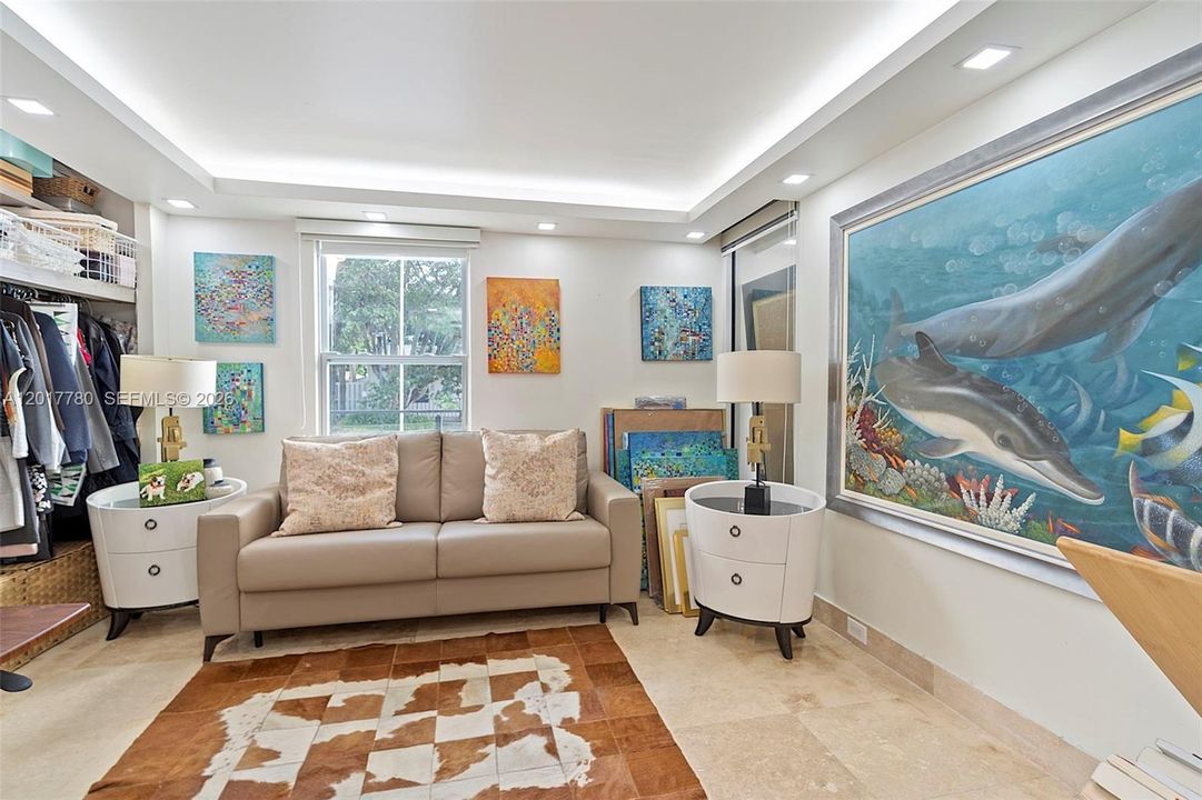 For Sale: $559,999 (2 beds, 2 baths, 790 Square Feet)
