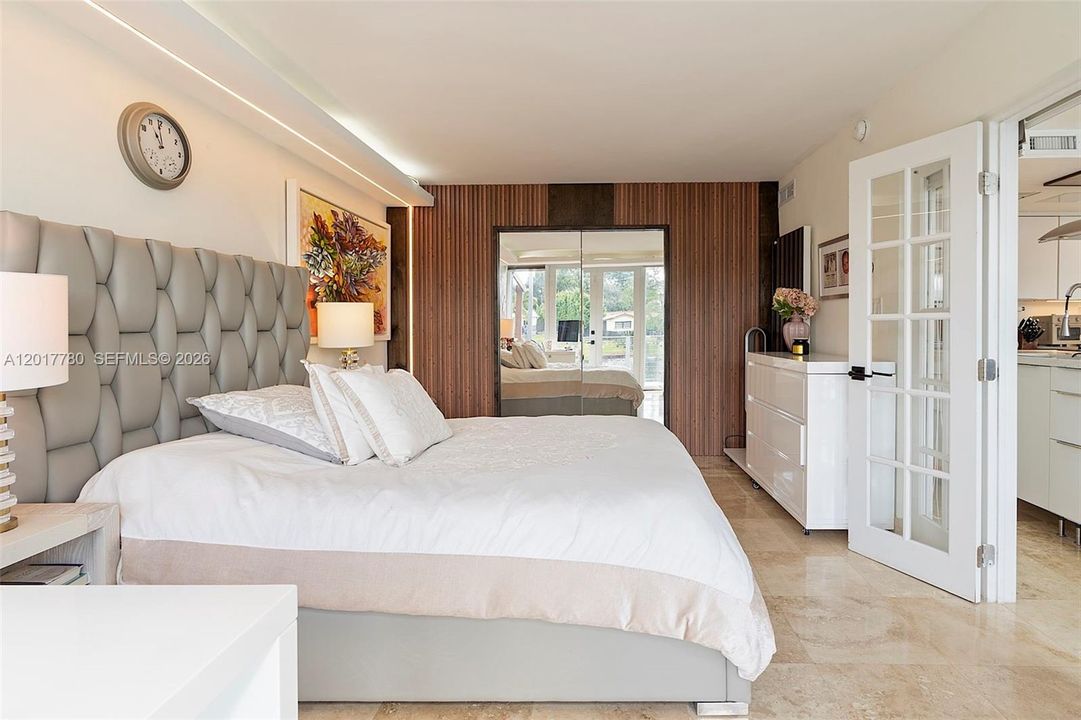 For Sale: $559,999 (2 beds, 2 baths, 790 Square Feet)