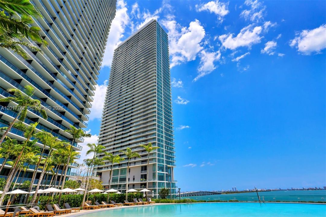 For Sale: $1,400,000 (3 beds, 3 baths, 1649 Square Feet)