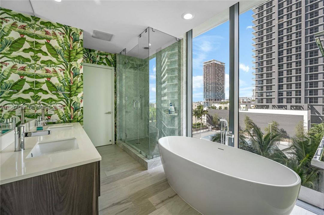 For Sale: $1,400,000 (3 beds, 3 baths, 1649 Square Feet)