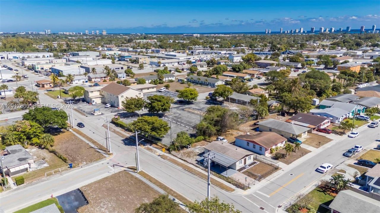 Active With Contract: $250,000 (3 beds, 1 baths, 960 Square Feet)