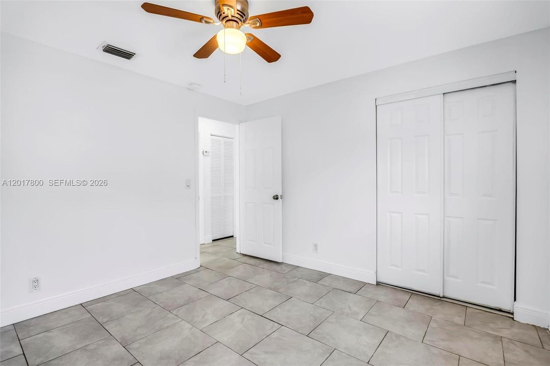 Active With Contract: $250,000 (3 beds, 1 baths, 960 Square Feet)