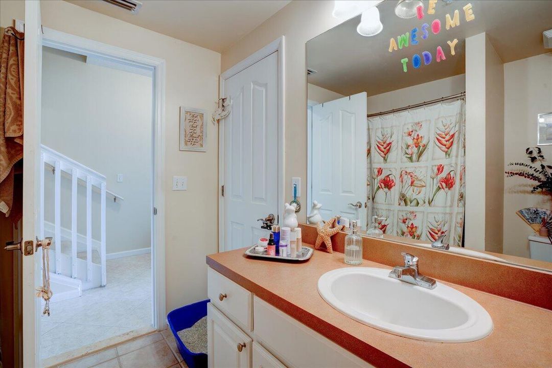 Bathroom Main Floor
