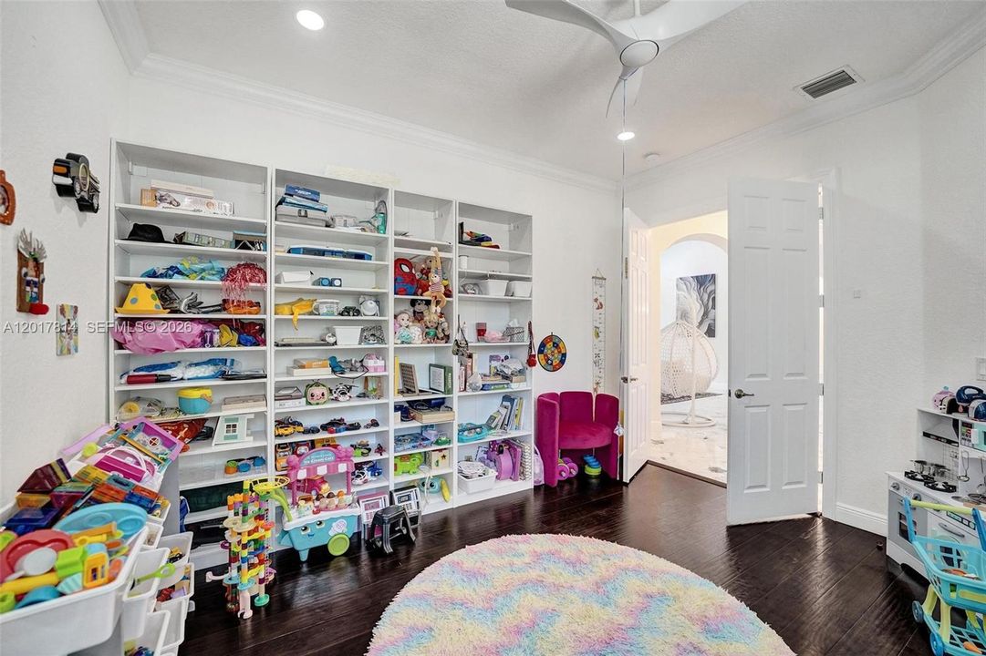 Bedroom/Game Room