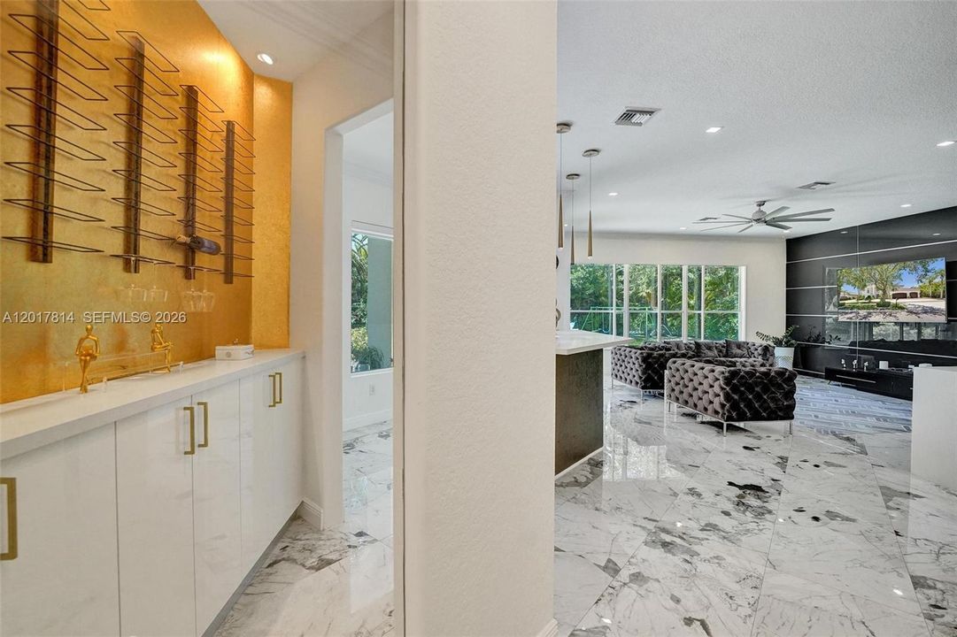 For Sale: $1,690,000 (6 beds, 4 baths, 4264 Square Feet)