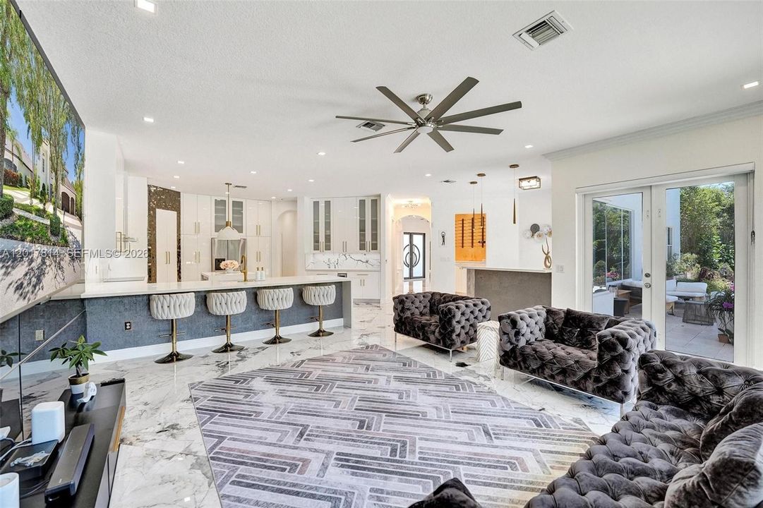 For Sale: $1,690,000 (6 beds, 4 baths, 4264 Square Feet)