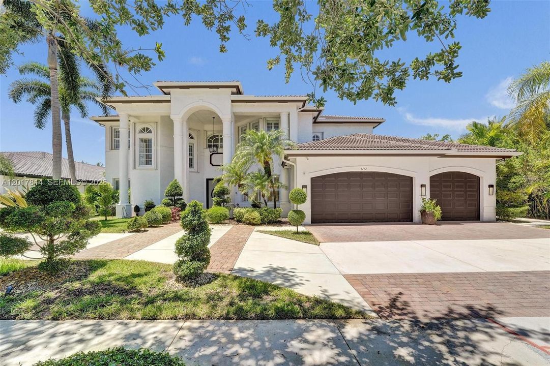 For Sale: $1,690,000 (6 beds, 4 baths, 4264 Square Feet)