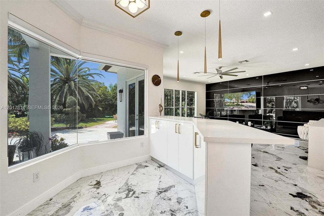 For Sale: $1,690,000 (6 beds, 4 baths, 4264 Square Feet)