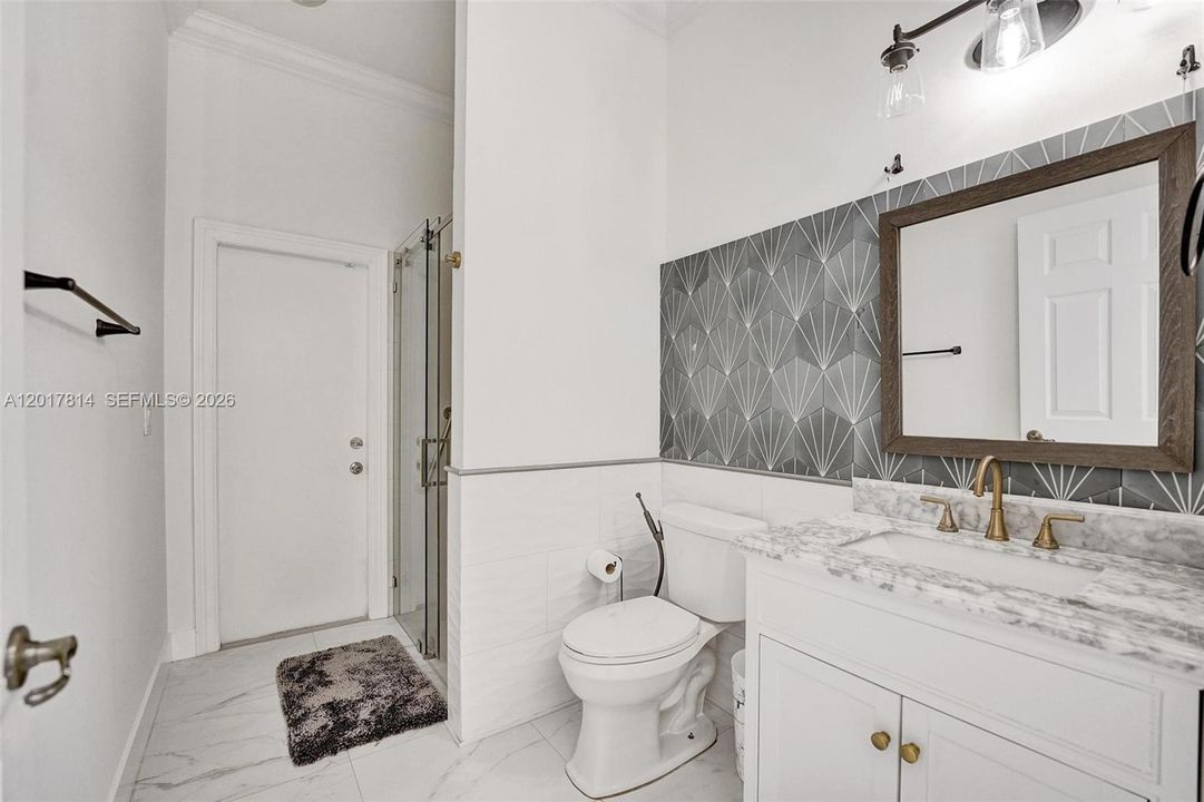 For Sale: $1,690,000 (6 beds, 4 baths, 4264 Square Feet)