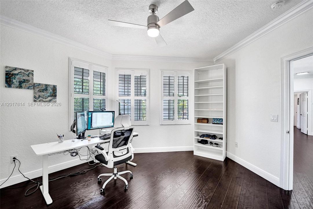 Bedroom/Office