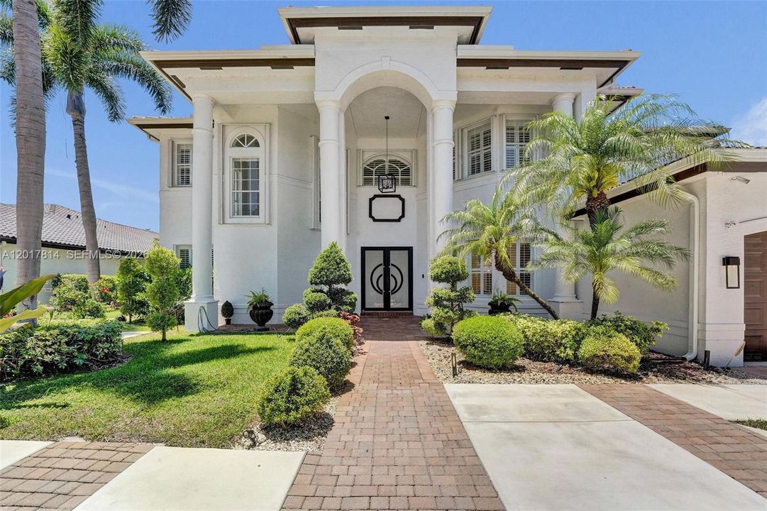 For Sale: $1,690,000 (6 beds, 4 baths, 4264 Square Feet)