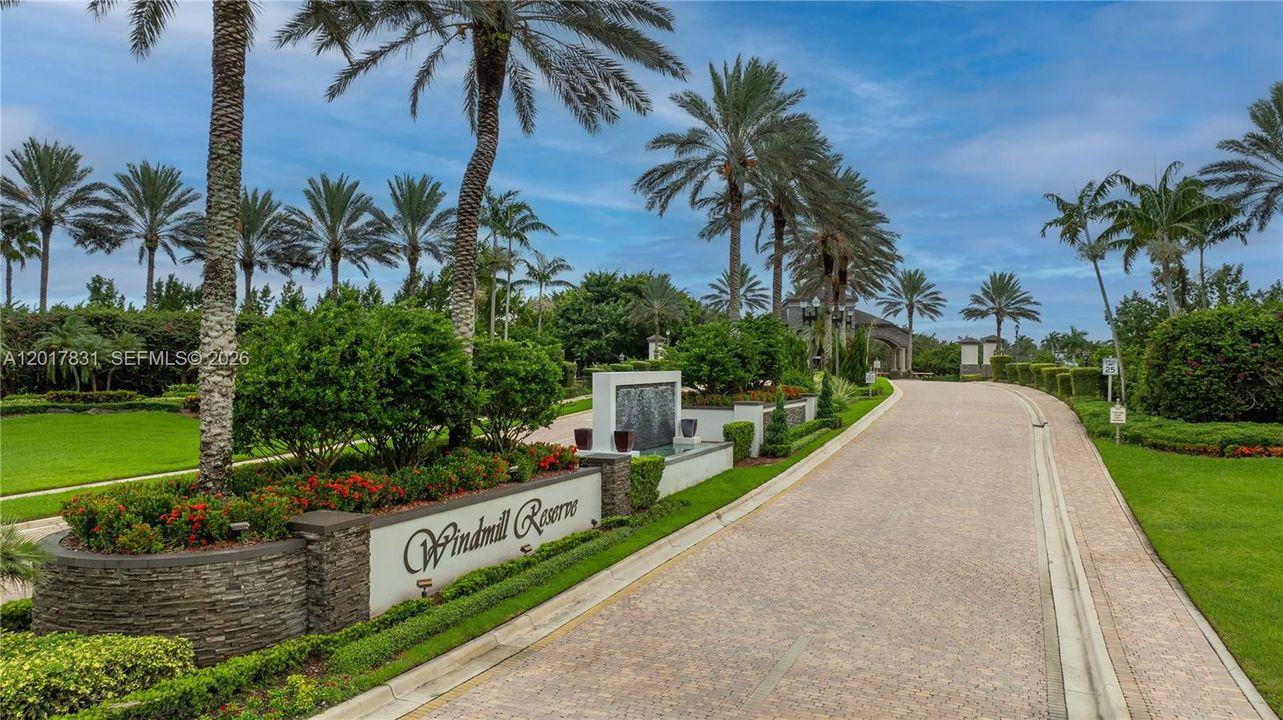 For Sale: $6,995,000 (8 beds, 8 baths, 10285 Square Feet)