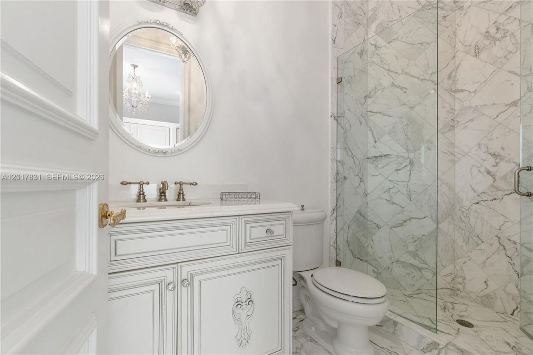 For Sale: $6,995,000 (8 beds, 8 baths, 10285 Square Feet)