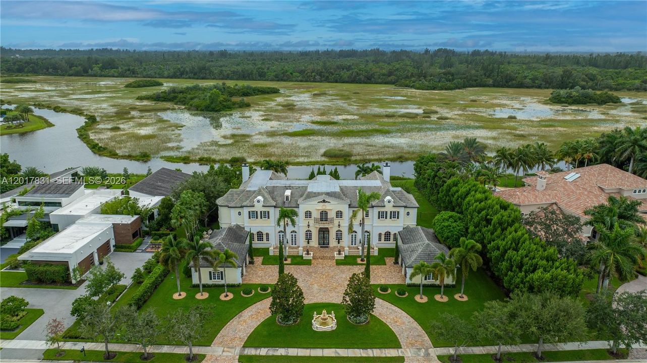 For Sale: $6,995,000 (8 beds, 8 baths, 10285 Square Feet)