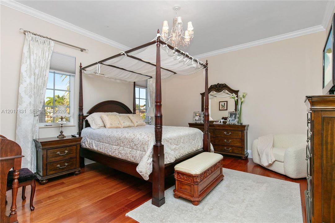 For Sale: $6,995,000 (8 beds, 8 baths, 10285 Square Feet)
