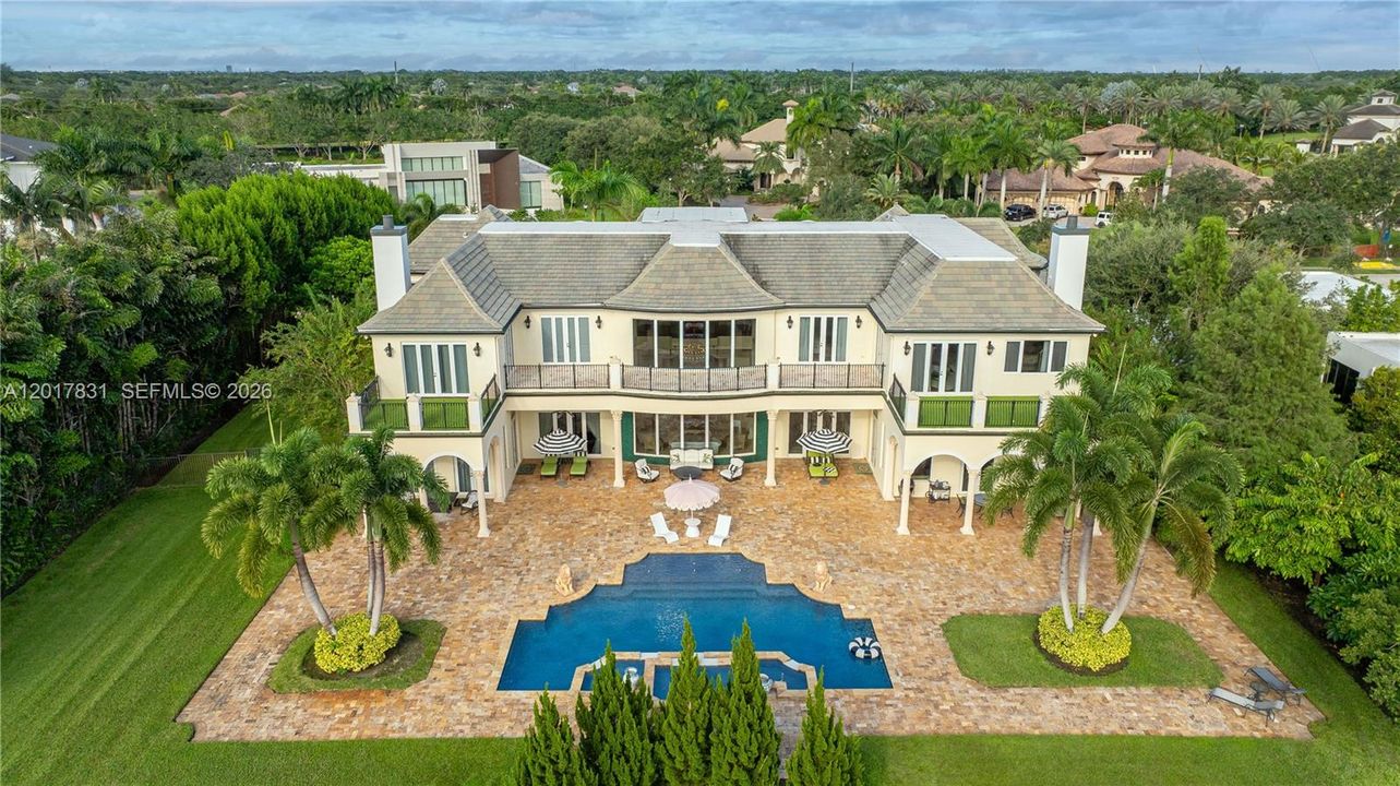For Sale: $6,995,000 (8 beds, 8 baths, 10285 Square Feet)