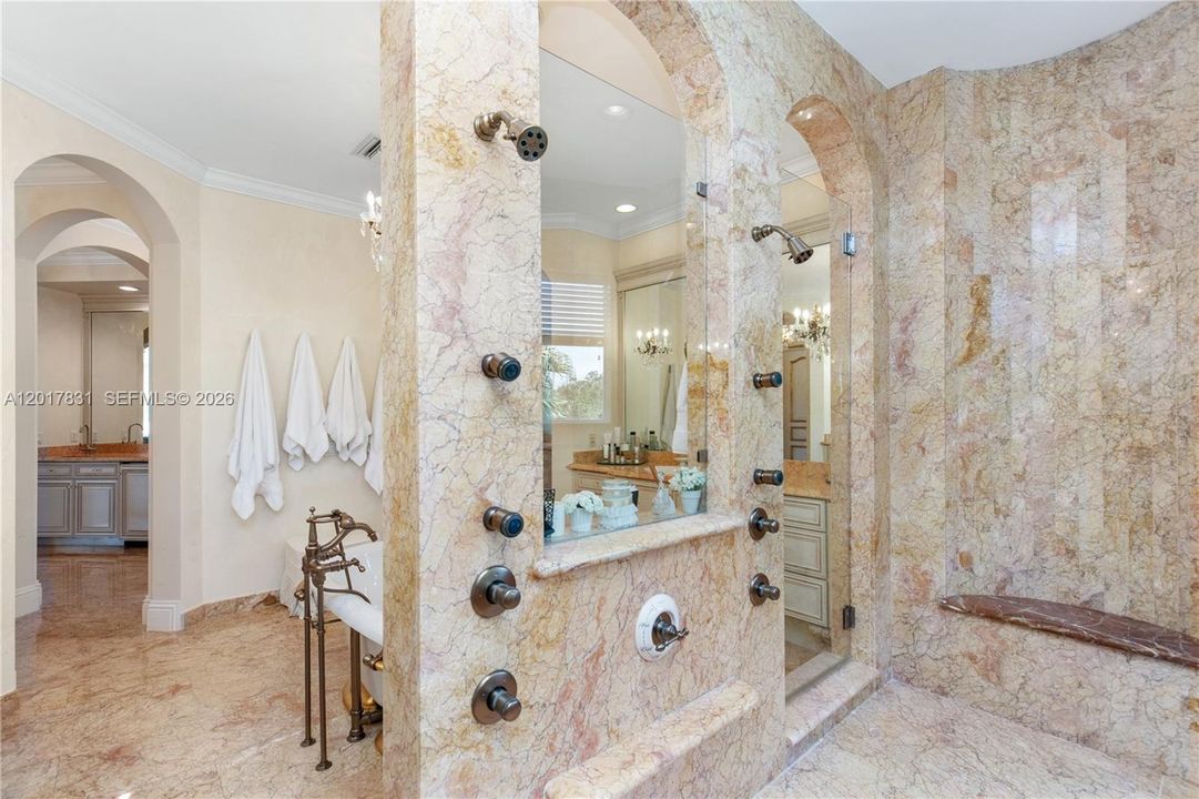 For Sale: $6,995,000 (8 beds, 8 baths, 10285 Square Feet)