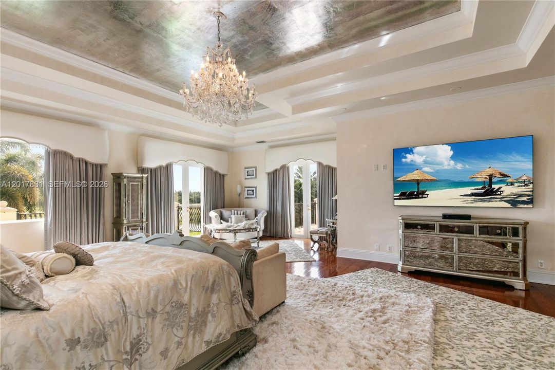 For Sale: $6,995,000 (8 beds, 8 baths, 10285 Square Feet)
