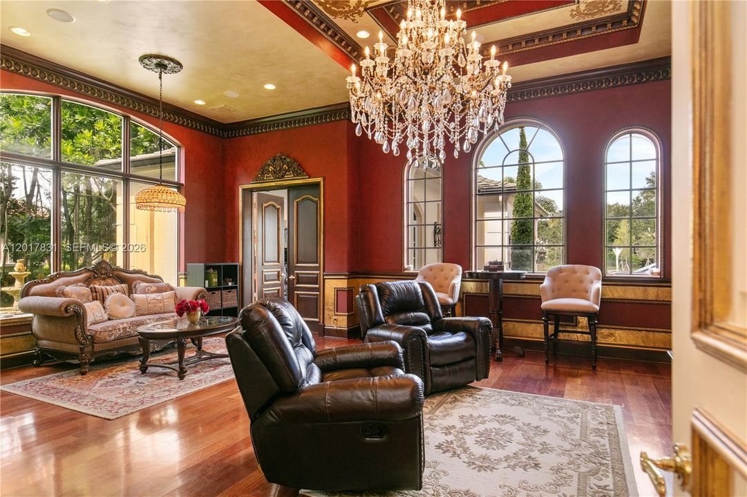 For Sale: $6,995,000 (8 beds, 8 baths, 10285 Square Feet)