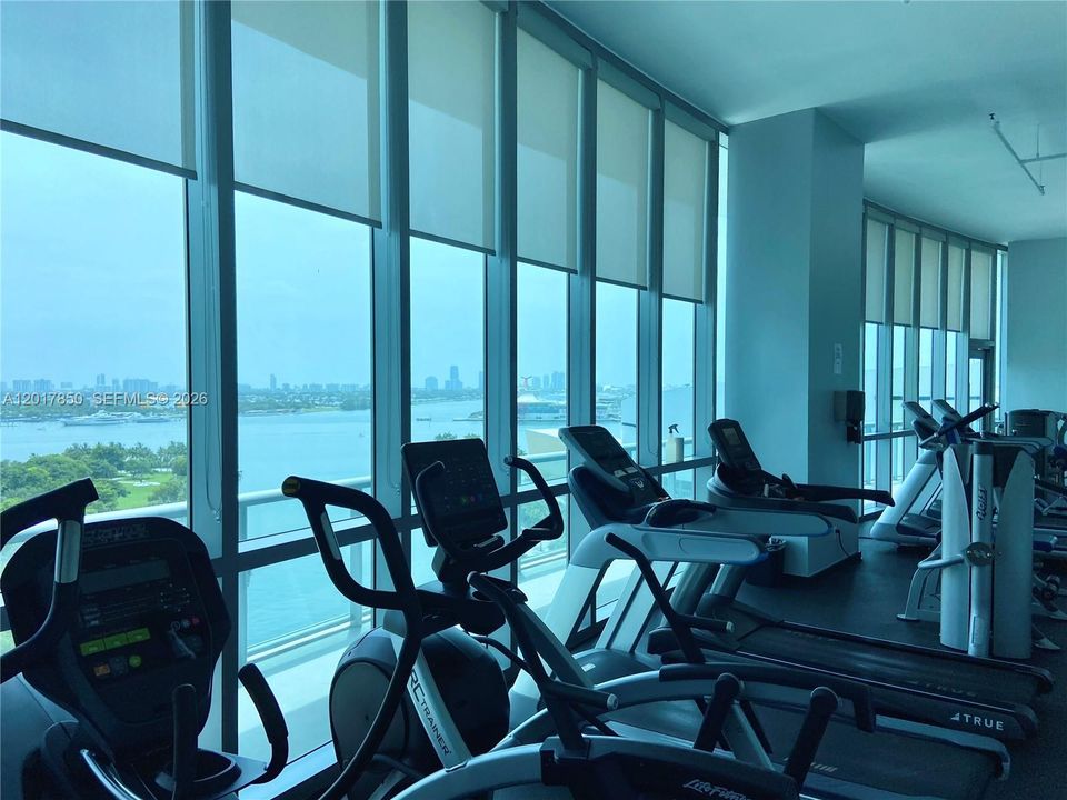 Activo con contrato: $3,600 (1 camas, 1 baños, 833 Pies cuadrados)