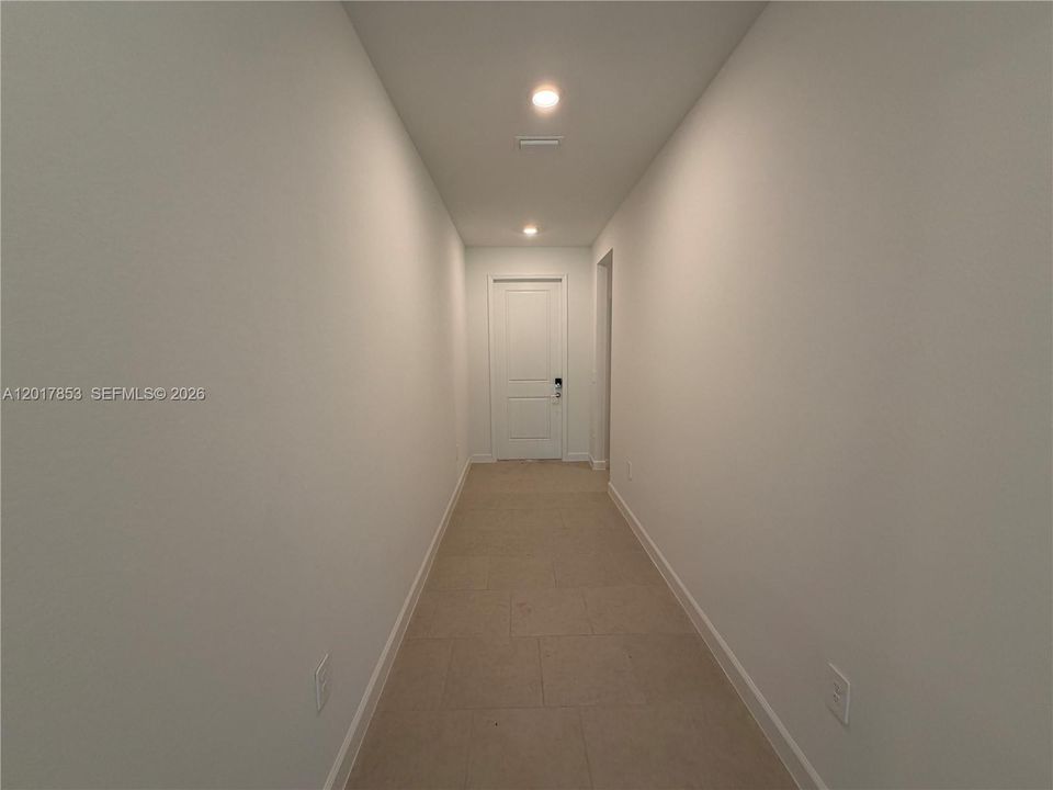 For Rent: $2,500 (4 beds, 3 baths, 1933 Square Feet)
