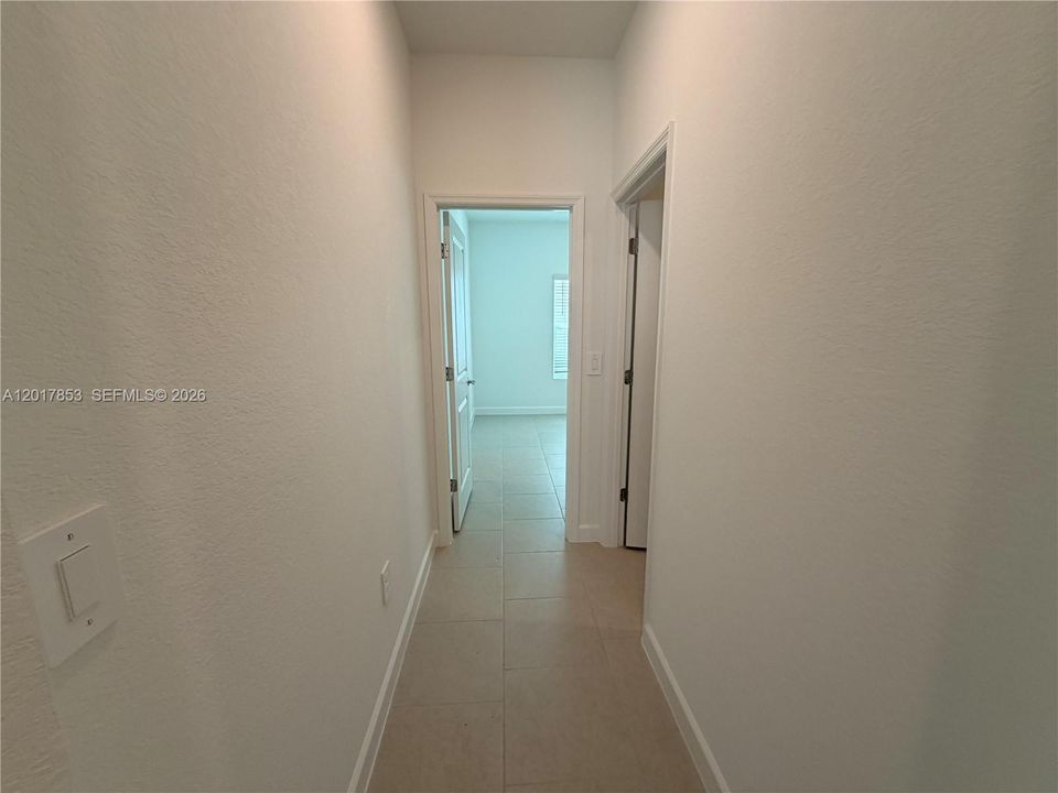 For Rent: $2,500 (4 beds, 3 baths, 1933 Square Feet)