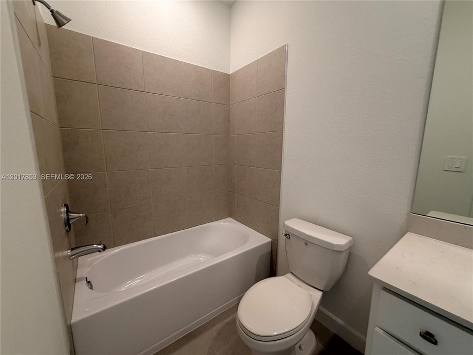 For Rent: $2,500 (4 beds, 3 baths, 1933 Square Feet)