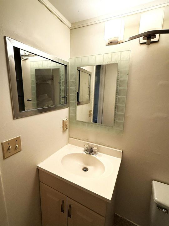 Boeko-bathroom--