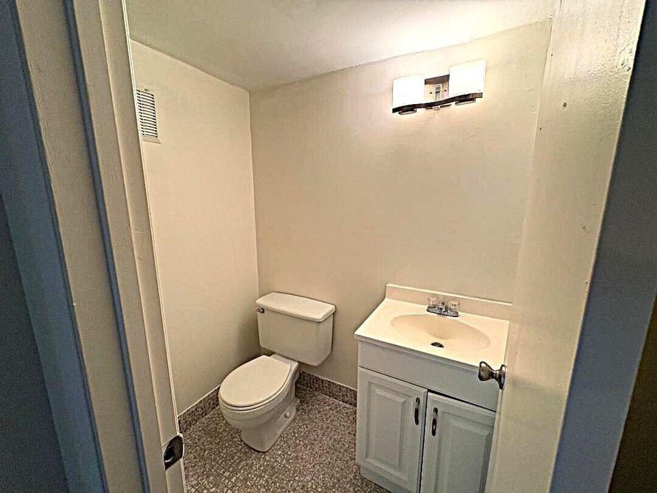 Boeko-half bathroom