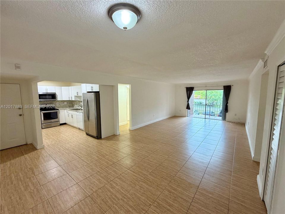 На продажу: $279,000 (2 спален, 2 ванн, 1262 Квадратных фут)