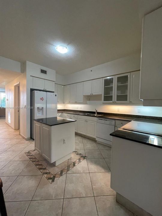 En Renta: $7,800 (2 camas, 2 baños, 1450 Pies cuadrados)