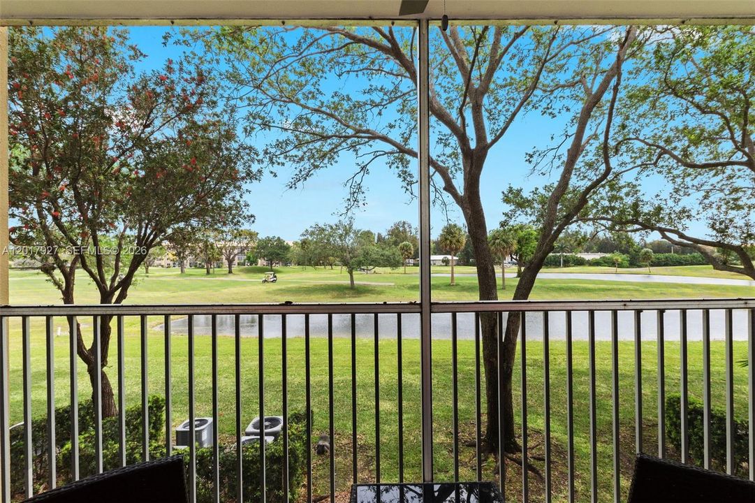 Active With Contract: $235,000 (2 beds, 2 baths, 1192 Square Feet)