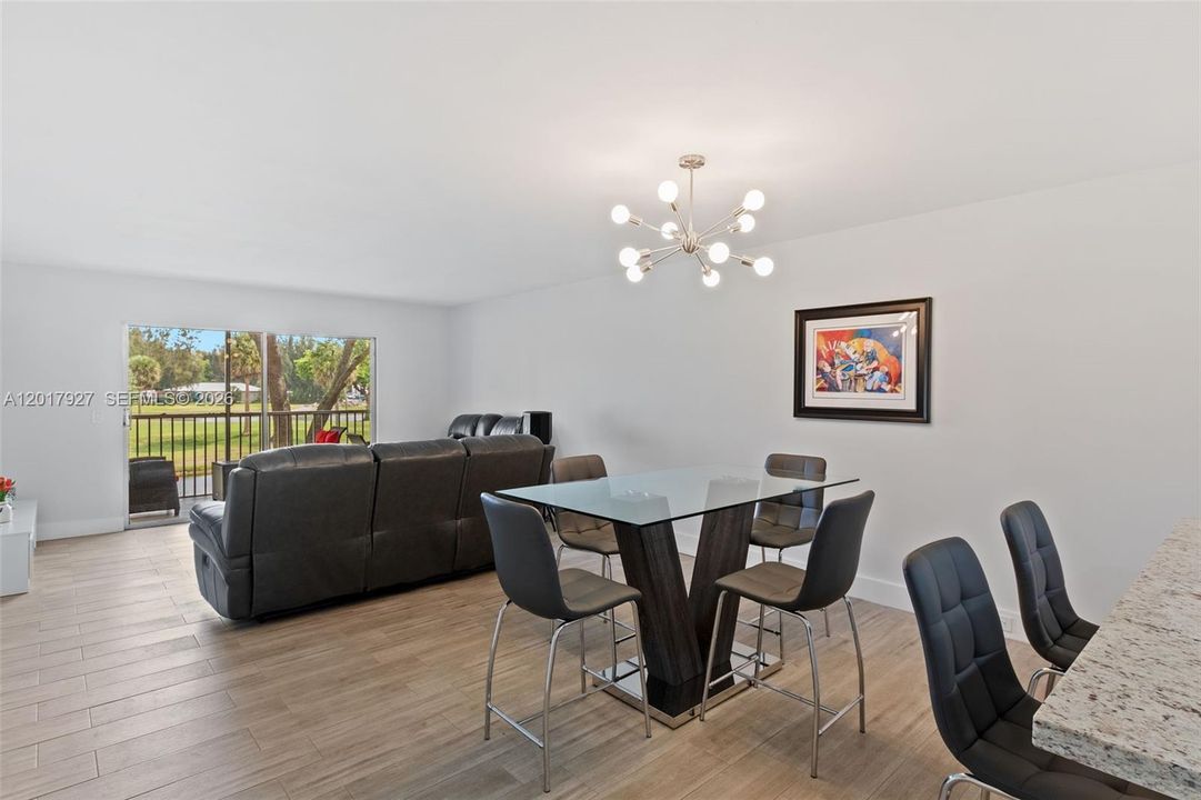 Active With Contract: $235,000 (2 beds, 2 baths, 1192 Square Feet)