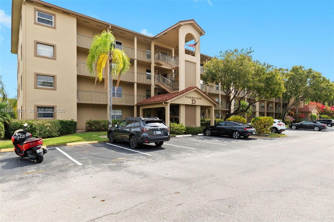 Active With Contract: $235,000 (2 beds, 2 baths, 1192 Square Feet)