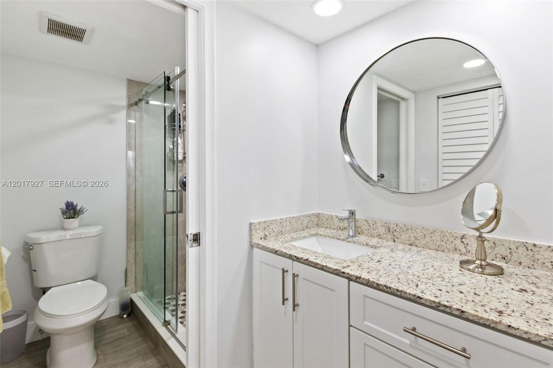 Active With Contract: $235,000 (2 beds, 2 baths, 1192 Square Feet)