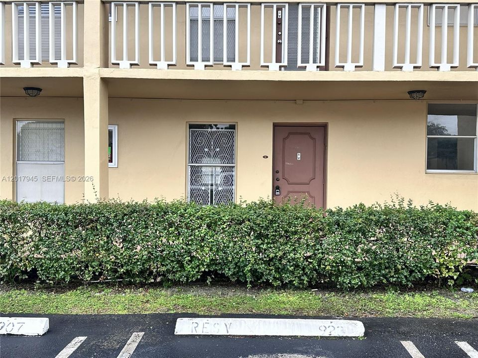 En Venta: $79,900 (2 camas, 2 baños, 880 Pies cuadrados)