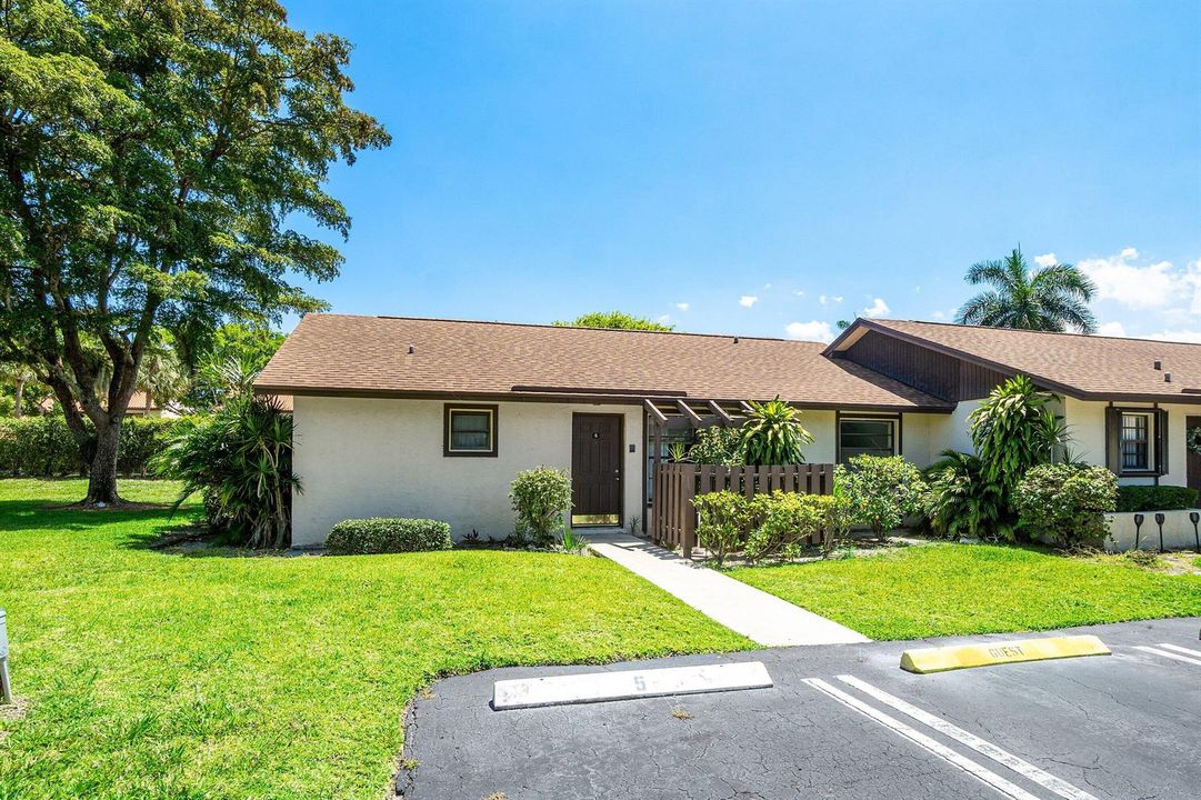 003-5ViaDeCasasNorte-BoyntonBeach-FL-33