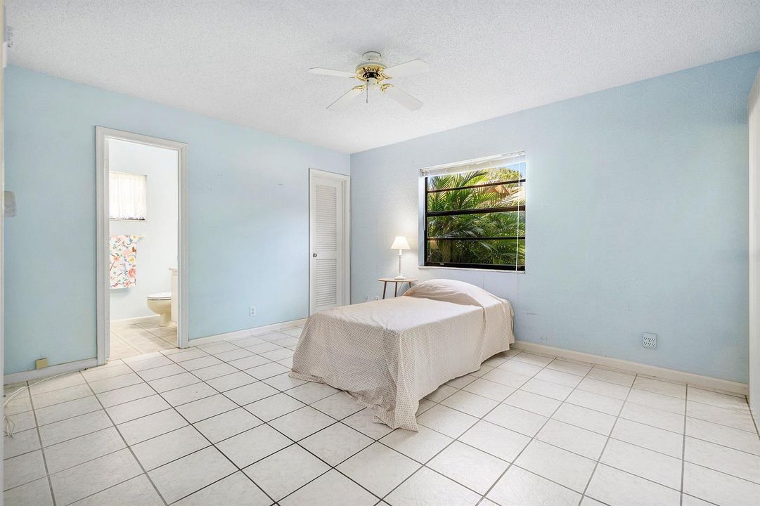 019-5ViaDeCasasNorte-BoyntonBeach-FL-33