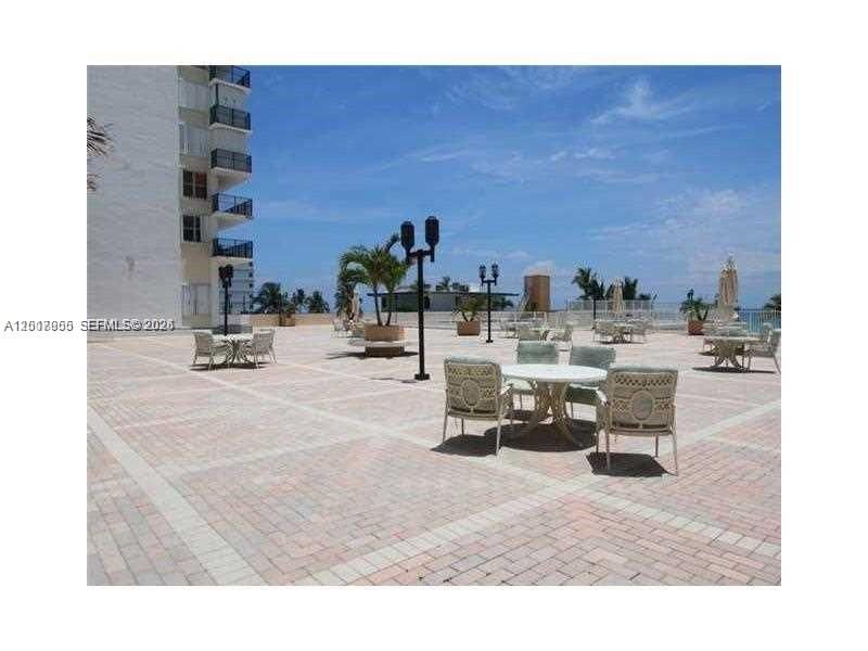 En Venta: $299,000 (1 camas, 2 baños, 980 Pies cuadrados)