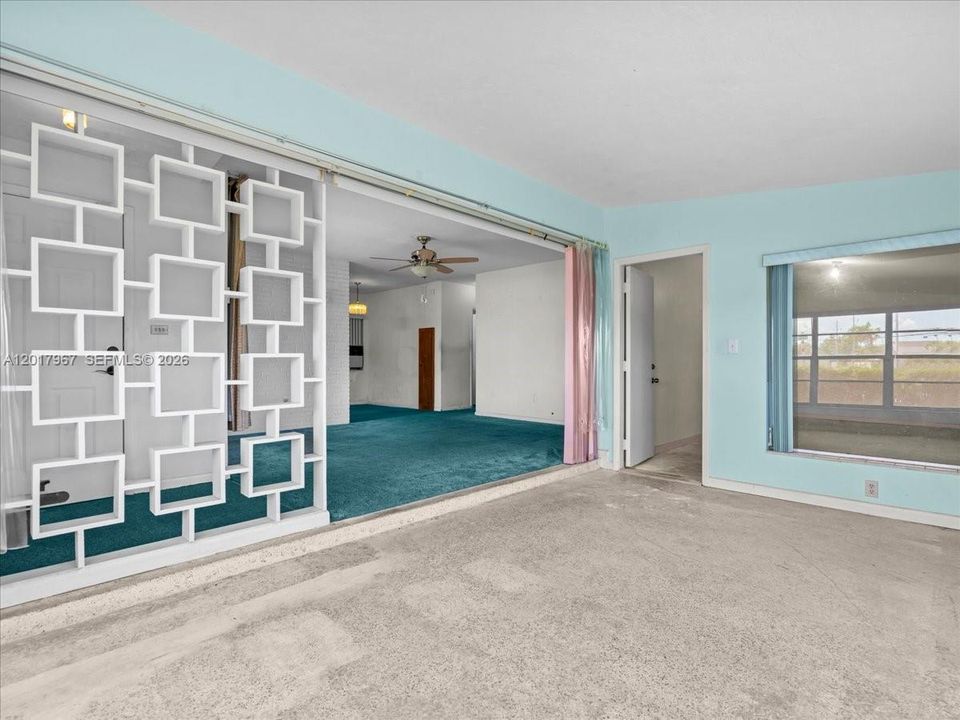 Activo con contrato: $449,000 (2 camas, 1 baños, 1426 Pies cuadrados)
