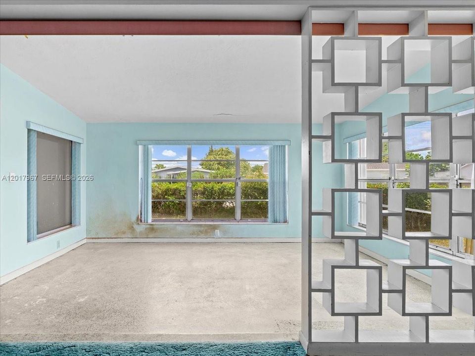 Activo con contrato: $449,000 (2 camas, 1 baños, 1426 Pies cuadrados)